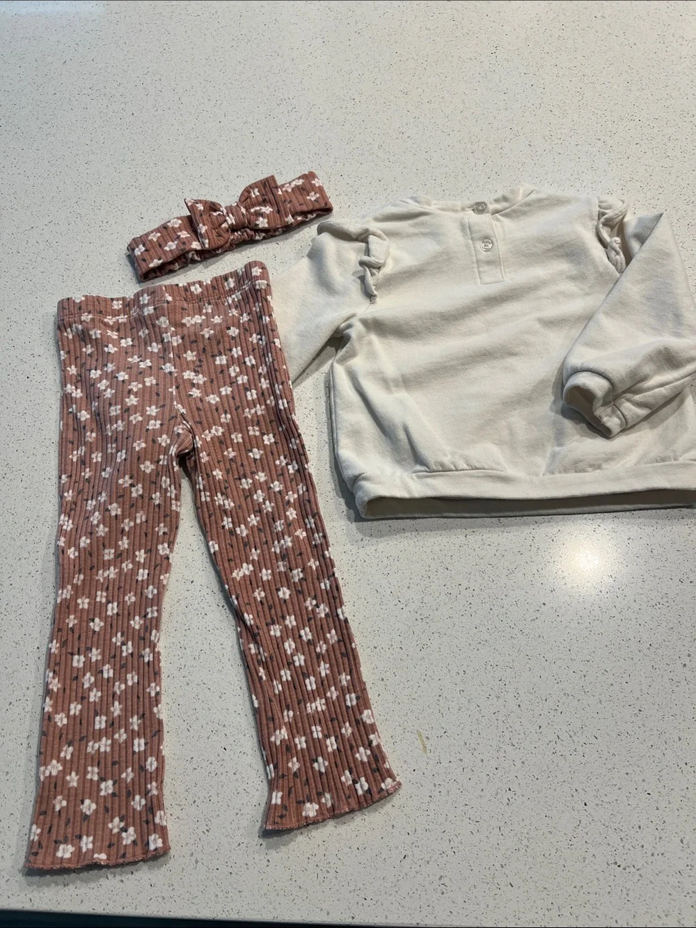 5/$35 NWOT Cream 
